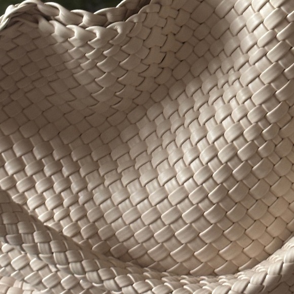 Petite Simone Vegan Leather Handwoven Hazel Creamy White Woven Bag Medium - Picture 4 of 13